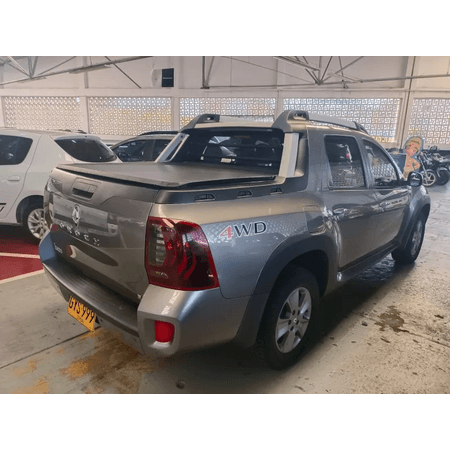 RENAULT-DUSTER-OROCH-4X4-MT-2.0-3